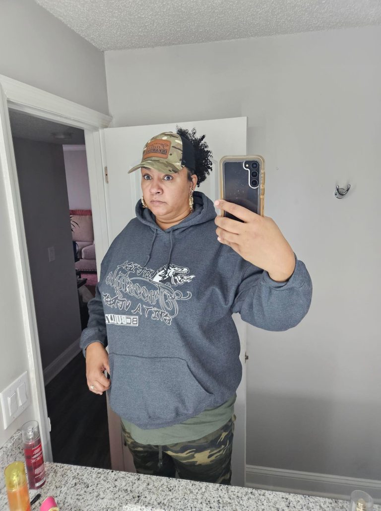 Bullyz hoodie navy mirror selfie