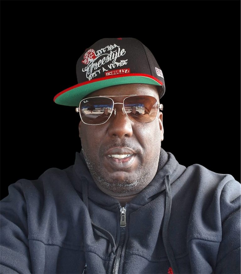 Life is a freestyle snapback hat black