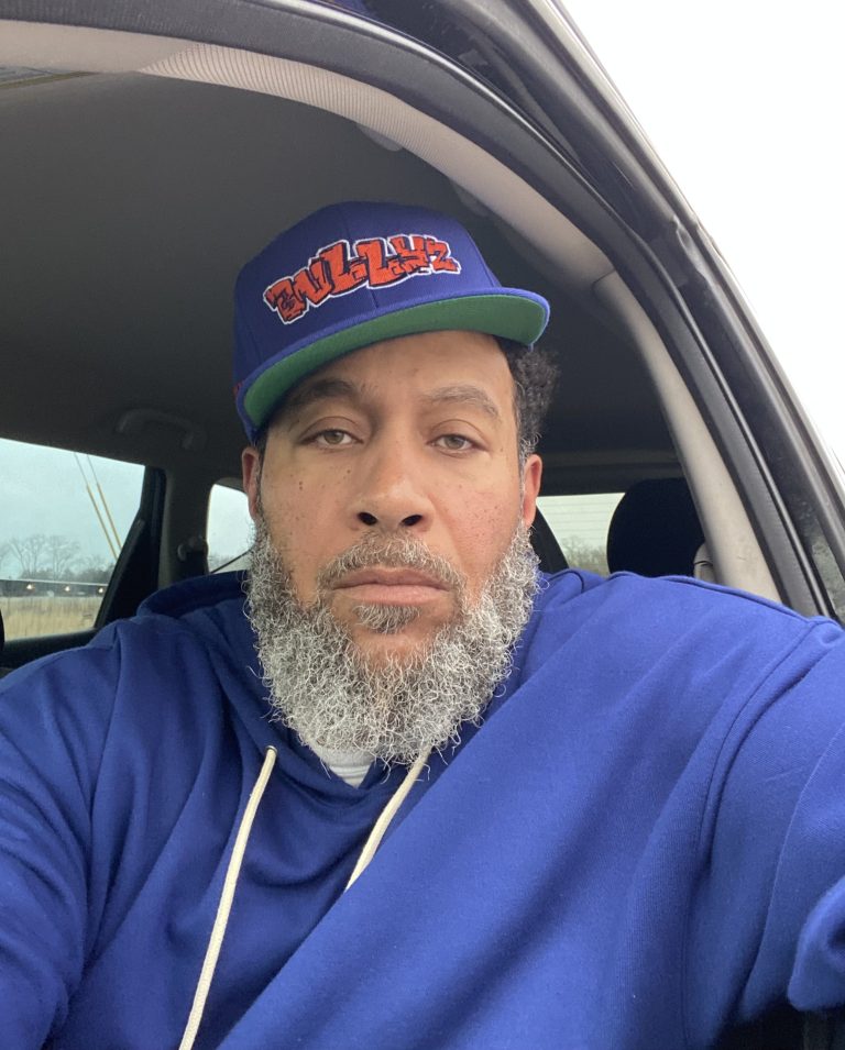 Navy red Bullyz snapback hat blue hoodie